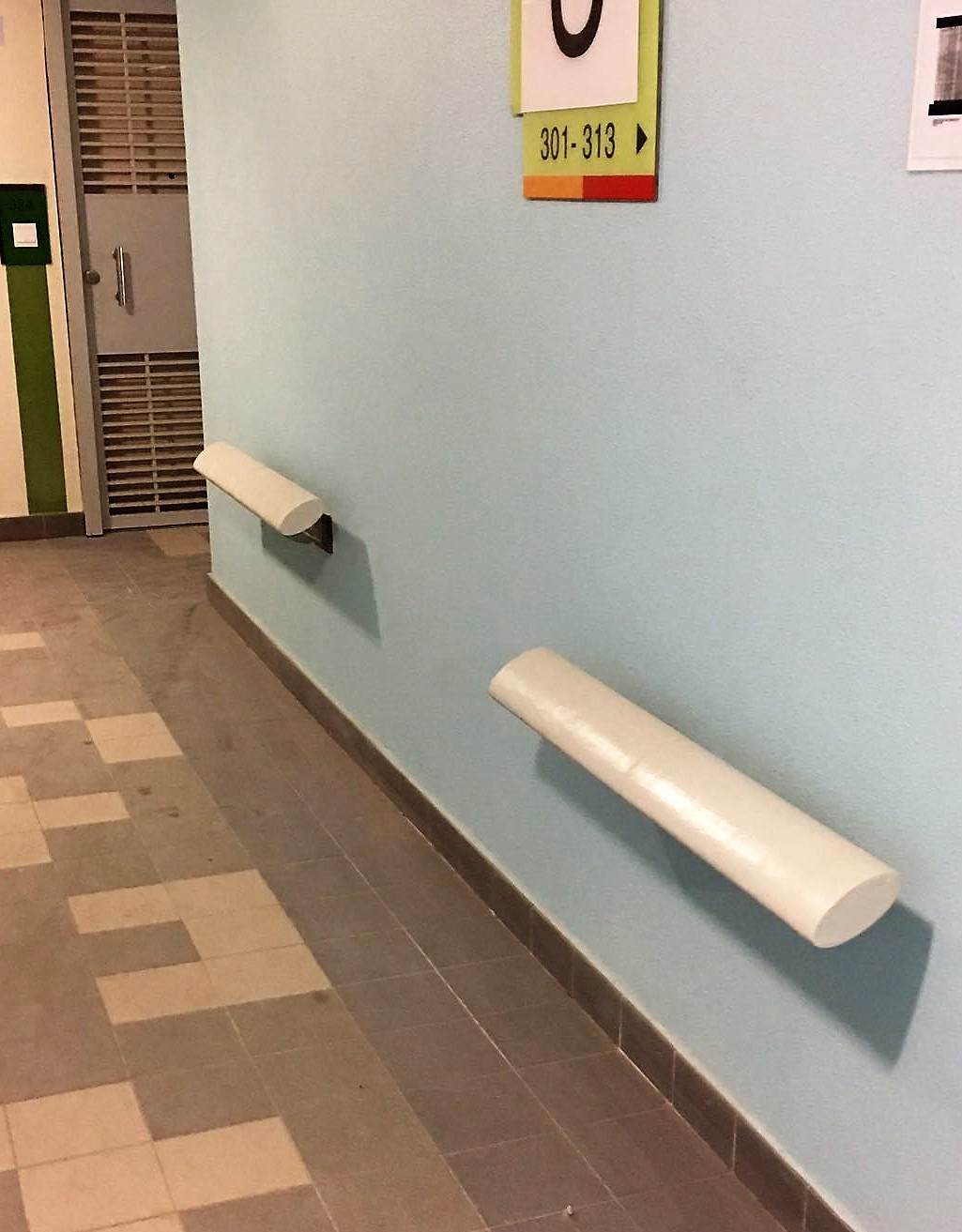 Leaning Bench